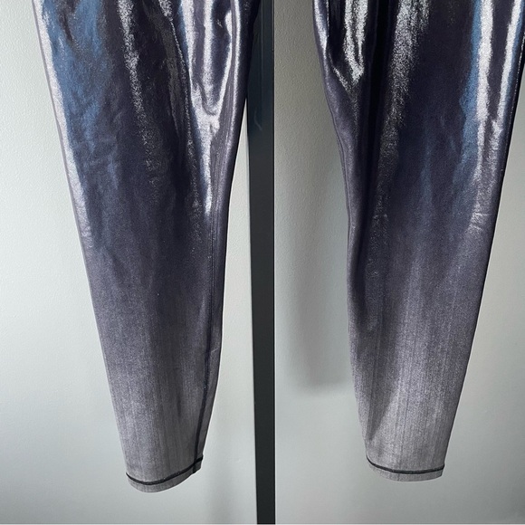 Athleta Elation Shine Tight Compression Legging Pant Silver Ombre Size Large NWT - Picture 6 of 7